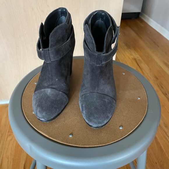 Rag and Bone grey suede bootie. Size 5. Excellent condition. - Picture 4 of 4